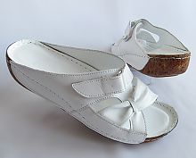 шлёпанцы женские AllShoes* 24 белые (весна/лето). Цена: 67 € / 2562 грн. / 74 $ / 0 руб.